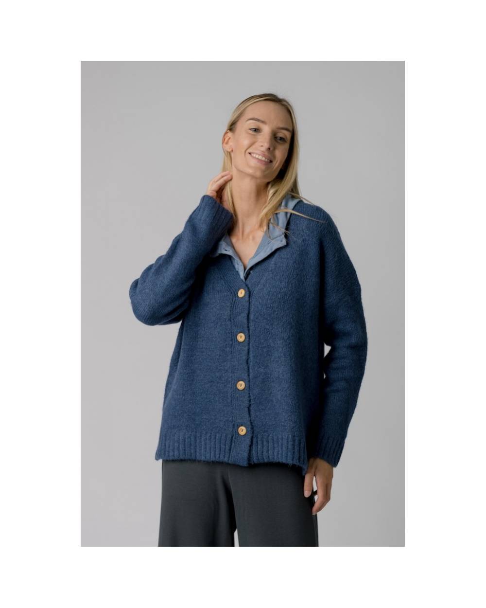 chaqueta de punto azul