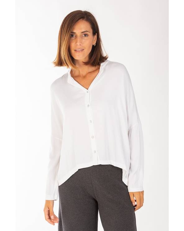 Camisa blanca de mujer